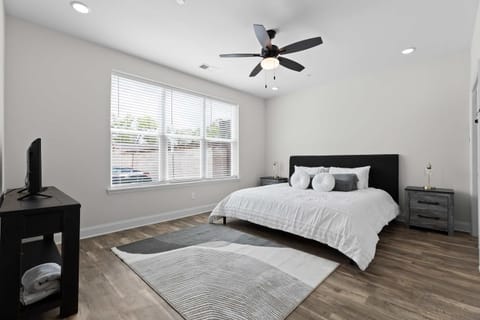 Chattanooga Getaway-Sleek 2BR at the Poplin Apartment in Chattanooga