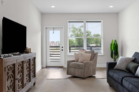 Chattanooga Getaway-Sleek 2BR at the Poplin Apartment in Chattanooga