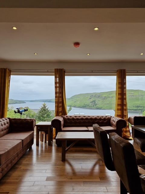 Luxury Cottage by Fairy Pools 4 House in Scotland