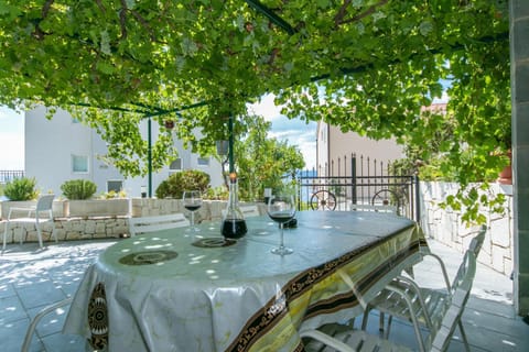 Balcony/Terrace, children, Family