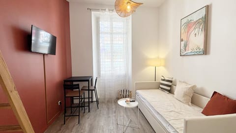 TV and multimedia, Living room, Photo of the whole room, Seating area