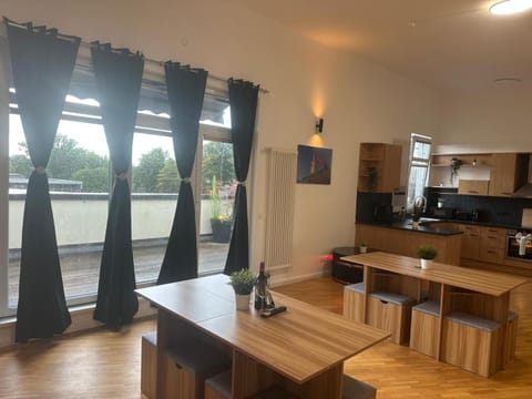 Kitchen or kitchenette, Living room