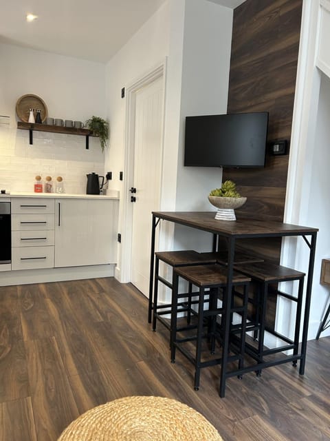 Stylish home in the heart of Cheltenham House in Cheltenham