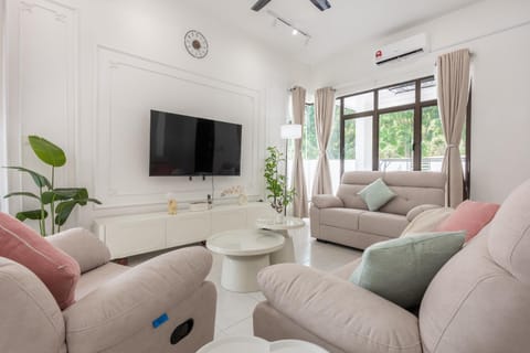 TV and multimedia, Living room