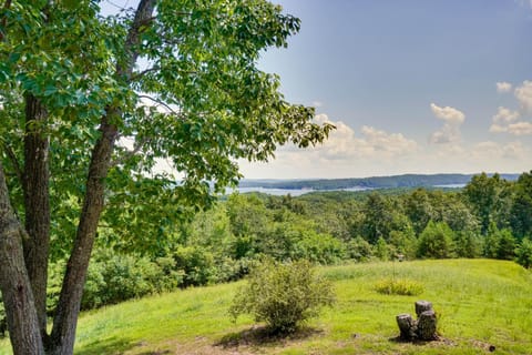 Stunning Views Modern Cabin by Watts Bar Lake Cabin in Watts Bar Lake