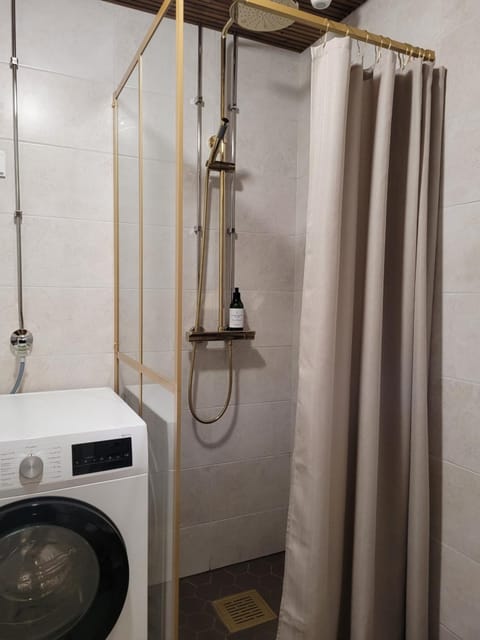 Shower, Bathroom, washing machine