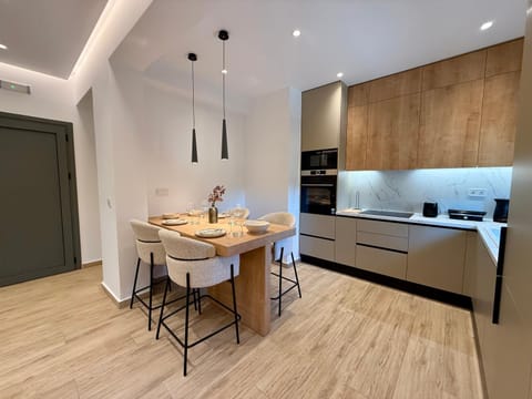 Kitchen or kitchenette, Dining area, dishwasher, oven, stove, toaster