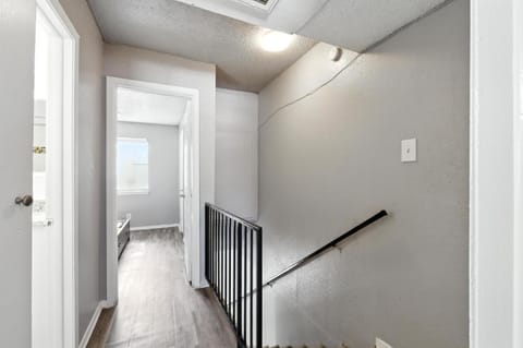 Pioneer Creek 404A I 2 Bed 15 Bath Apartment in Arlington