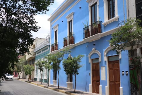 Property building, Facade/entrance, Day, Neighbourhood, Street view