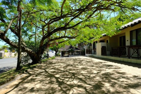 Property building, Street view, Parking