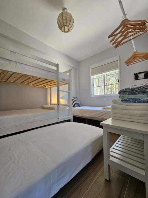 Bed, Photo of the whole room, Bedroom, bunk bed