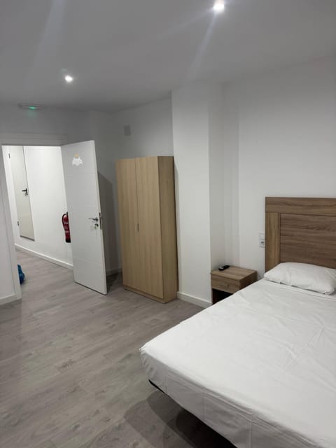 Bed, Bedroom, wardrobe