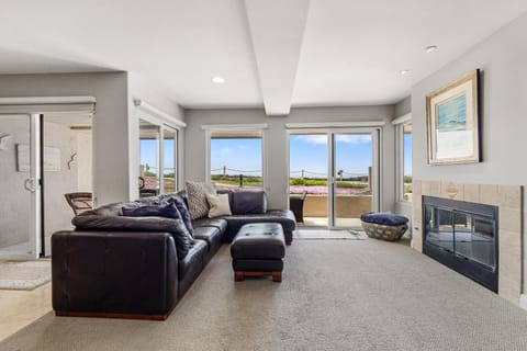 Blue Horizon - SUR67 House in Solana Beach