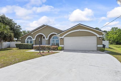 La Playa Pool Home | Palm Coast House in Palm Coast