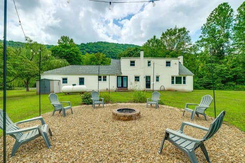 Fishing Trips and Waterfall Hikes! Alleghany Cottage House in Shenandoah Valley