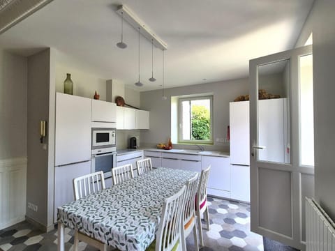 Property building, Kitchen or kitchenette