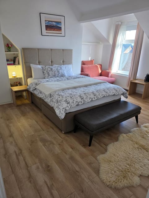 Shrewsbury Vacation rental in Stretford