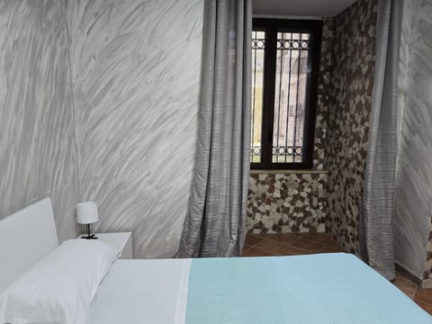 Napoli Central Museo Suite near to Subway & Quartieri Spagnoli House in Naples