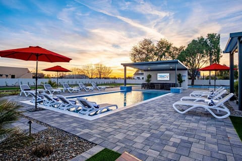 The Epic Resort an Acre of Fun for Everyone House in Gilbert