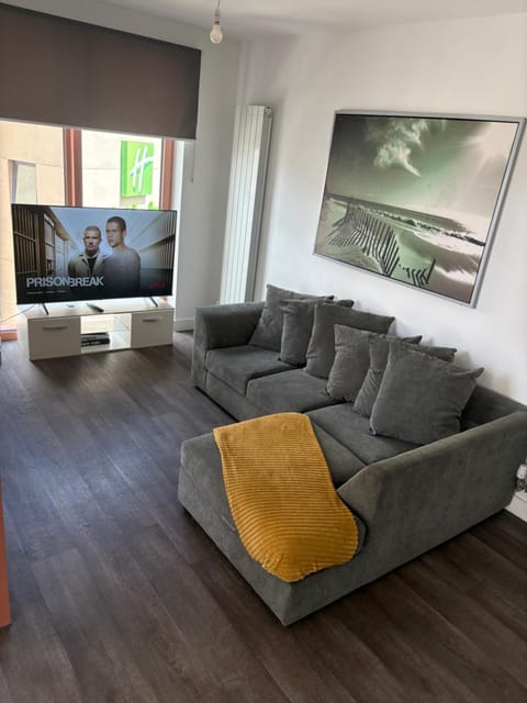 Communal lounge/ TV room
