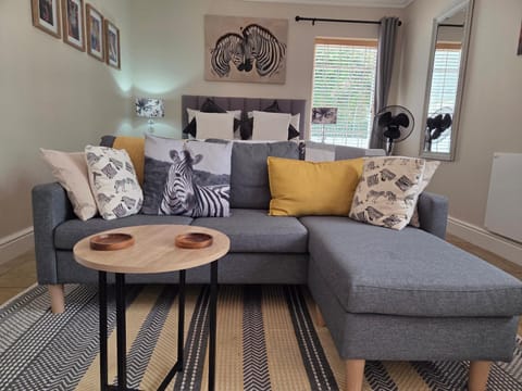 Striped Horse Guest House - Kenilworth Upper Bed and Breakfast in Cape Town