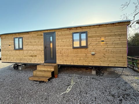 Stately Stables Camping Site Campground/ 
RV Resort in Aylesbury Vale