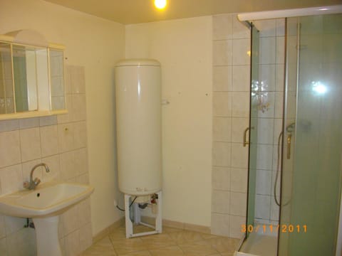 T3 spacieux proche gare Montargis Wifi linges fournis Apartment in Centre-Val de Loire