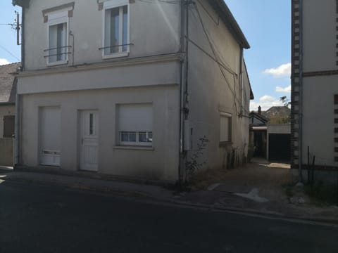 T3 spacieux proche gare Montargis Wifi linges fournis Apartment in Centre-Val de Loire