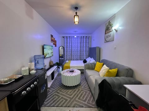 Bed, TV and multimedia, View (from property/room), Seating area
