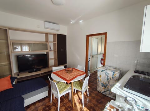 TV and multimedia, Kitchen or kitchenette, washing machine