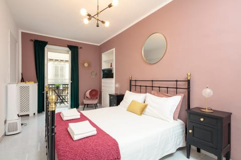 Bed, Balcony/Terrace, Photo of the whole room, Bedroom, internet, wardrobe