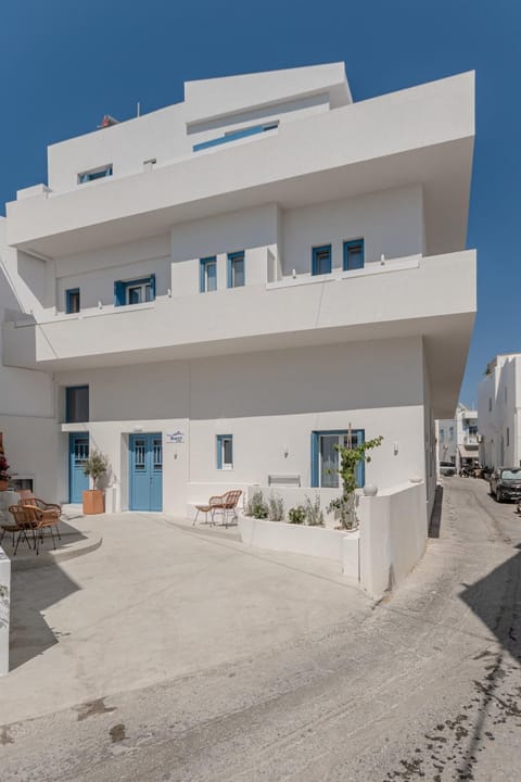 BlueArt Suites Apartment in Naxos