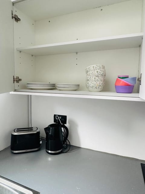 Kitchen or kitchenette, kitchen