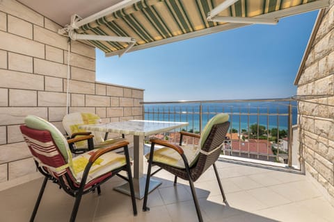 Balcony/Terrace, children, Family