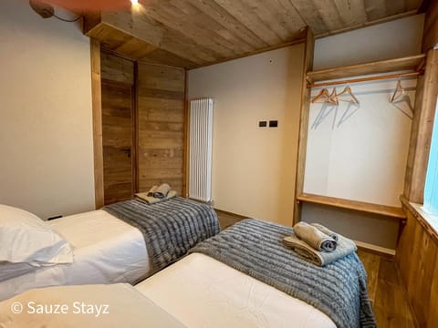 Bed, Photo of the whole room, Bedroom, towels, wardrobe