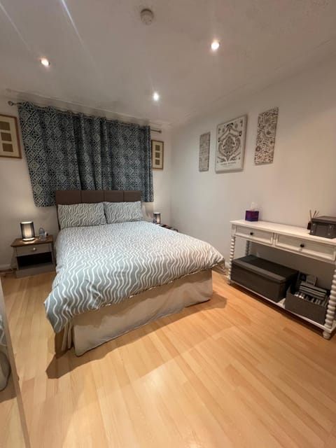 The Bungalow by SJP - Double Room Vacation rental in Kettering