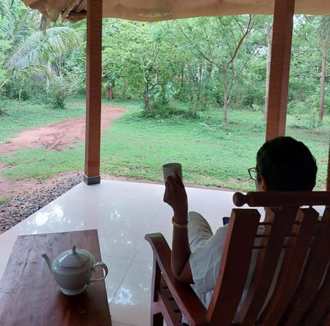 Day, Natural landscape, Garden, View (from property/room), Living room, Seating area, Dining area, Garden view, group of guests