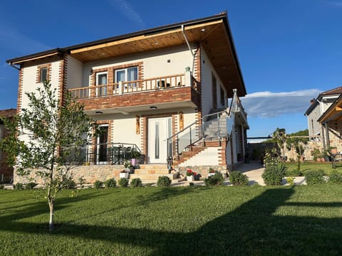 Garden, Balcony/Terrace