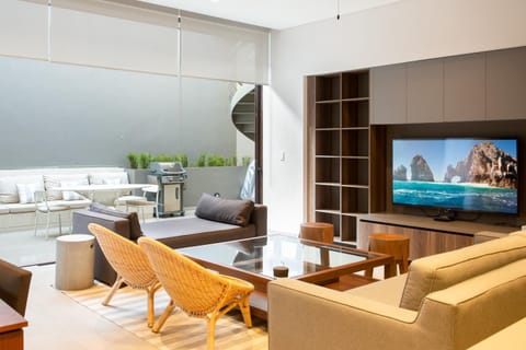 Communal lounge/ TV room