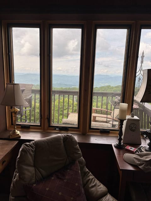 Serenity at Beech Mountain Apartment in Beech Mountain