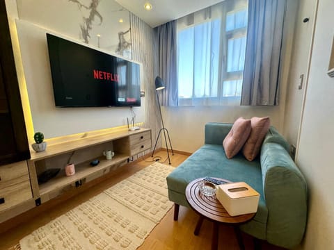 Communal lounge/ TV room, TV and multimedia, Living room, Seating area
