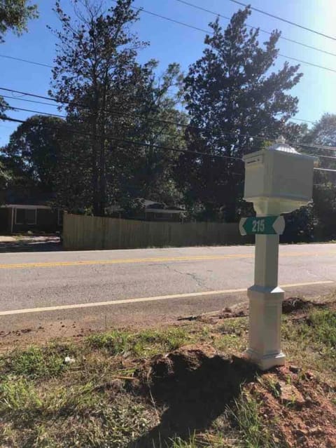 Cheerful 3-bedroom home House in Newnan