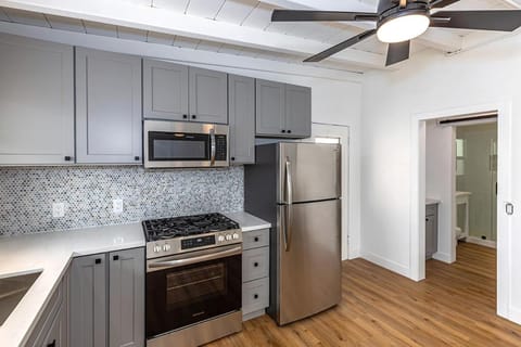 Kitchen or kitchenette, kitchen