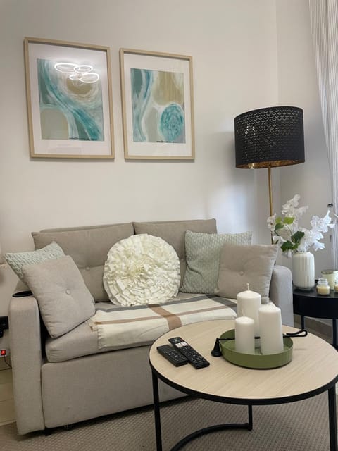 Living room, Communal kitchen