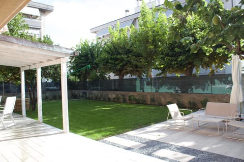 Patio, Garden, Garden view