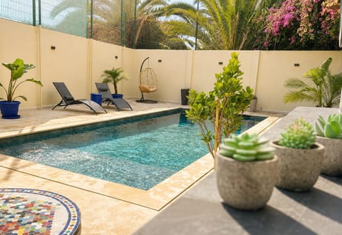 Patio, Garden, Swimming pool