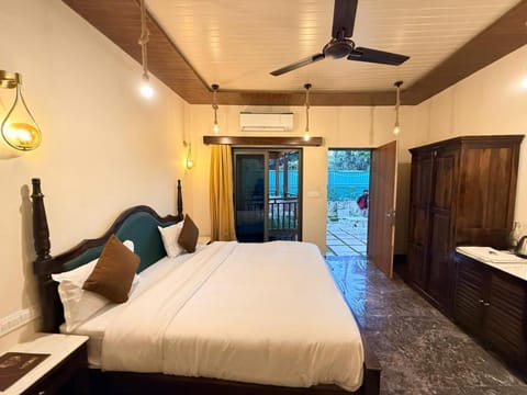 Bedroom, Garden view
