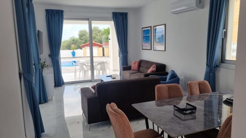 Almyra Villa in Poli Crysochous