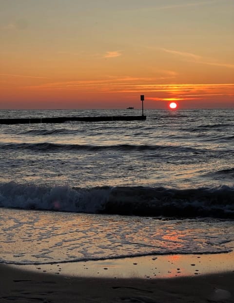 Beach, Evening entertainment, Sea view, Sunset