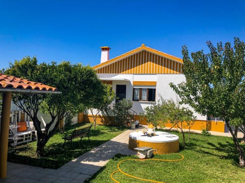 Property building, Day, Garden